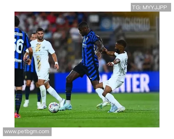 米兰主场落后热那亚科隆博演绎精彩进球福法纳空门失误令人咋舌